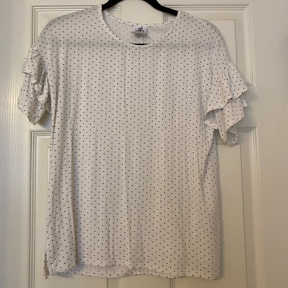 Ivory with black dots Frill Sleeve